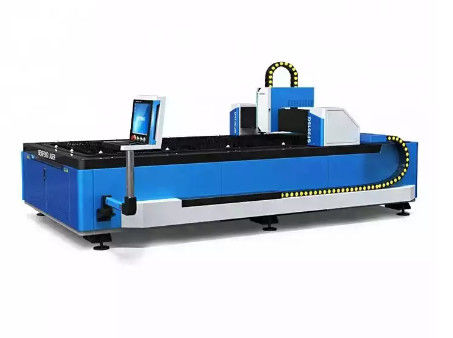 cortadora del laser de la fibra del CNC 6015G para el acero inoxidable de acero de carbono